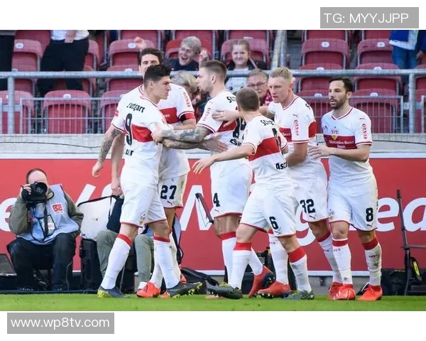 斯图加特客场告负,保级前路堪忧 斯图加特客场告负,保级前路堪忧