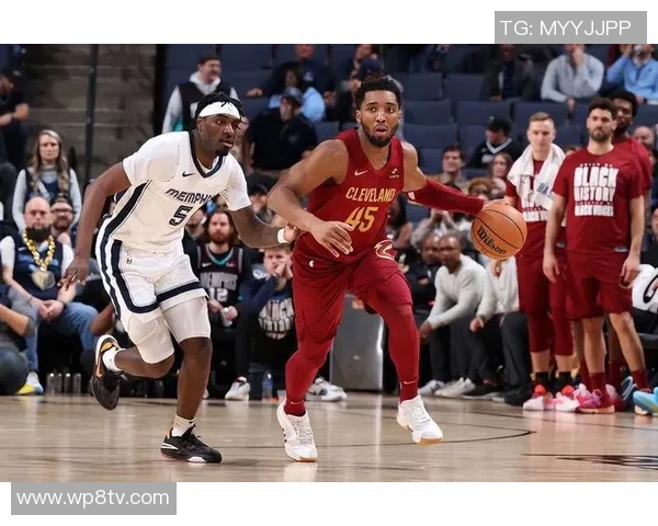 骑士主教练公布备战计划，詹姆斯状态火热领队全队备战新赛季